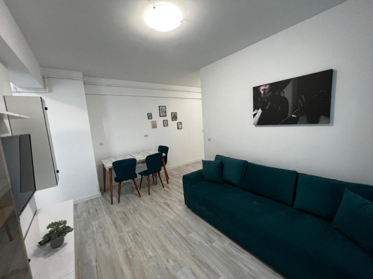 Cozy Accommodation Central City - Iasi Bagian luar foto