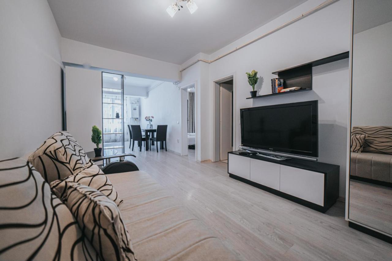 Cozy Accommodation Central City - Iasi Bagian luar foto